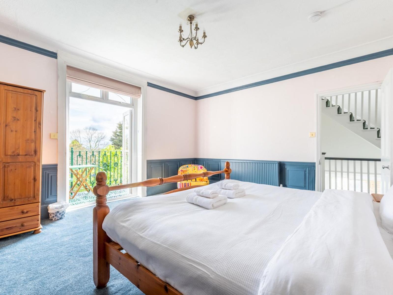 Pass The Keys Elegant 4br House Parking Garden Library Ferienhaus London