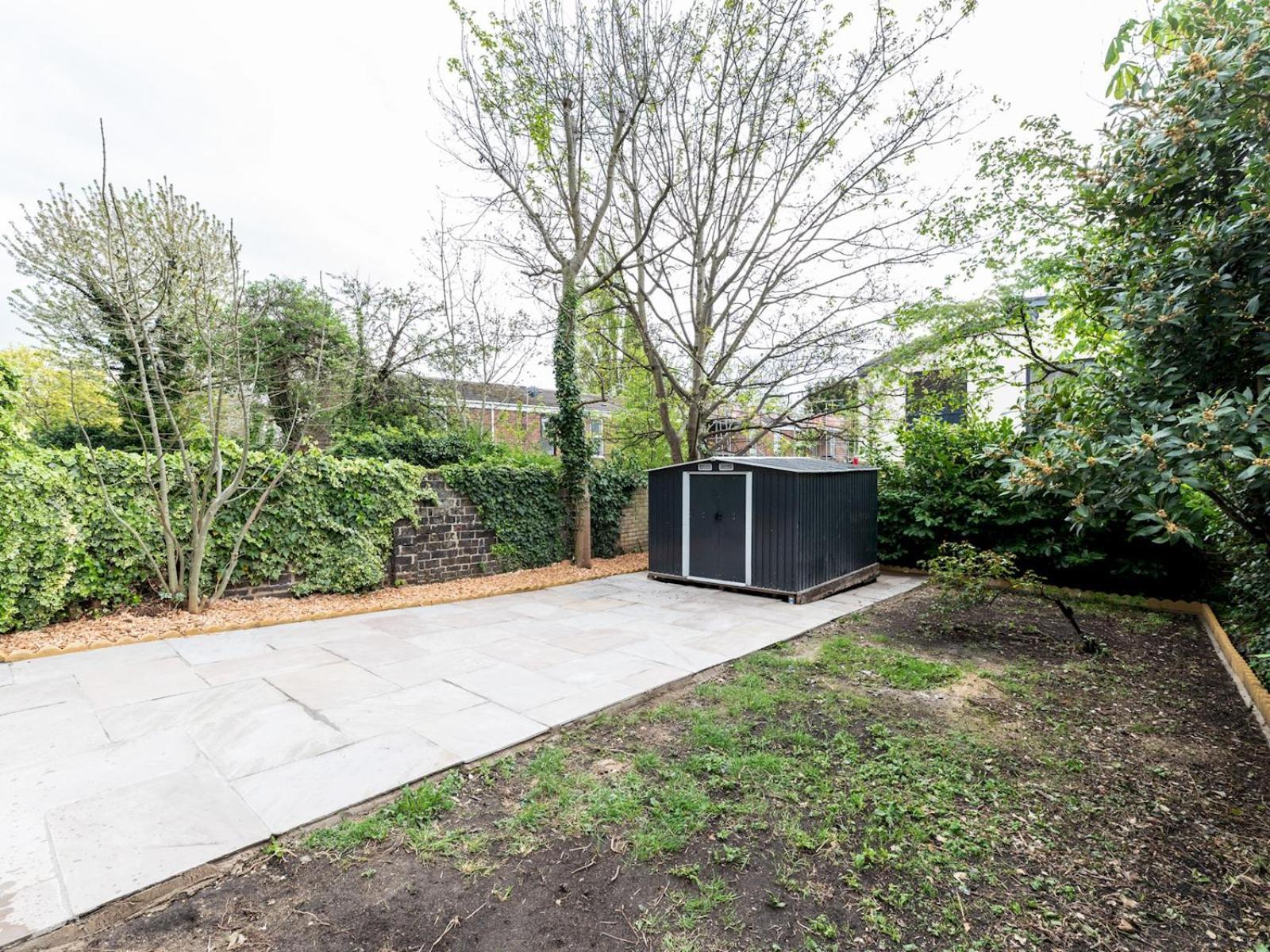 Ferienhaus Pass The Keys Elegant 4br House Parking Garden Library London