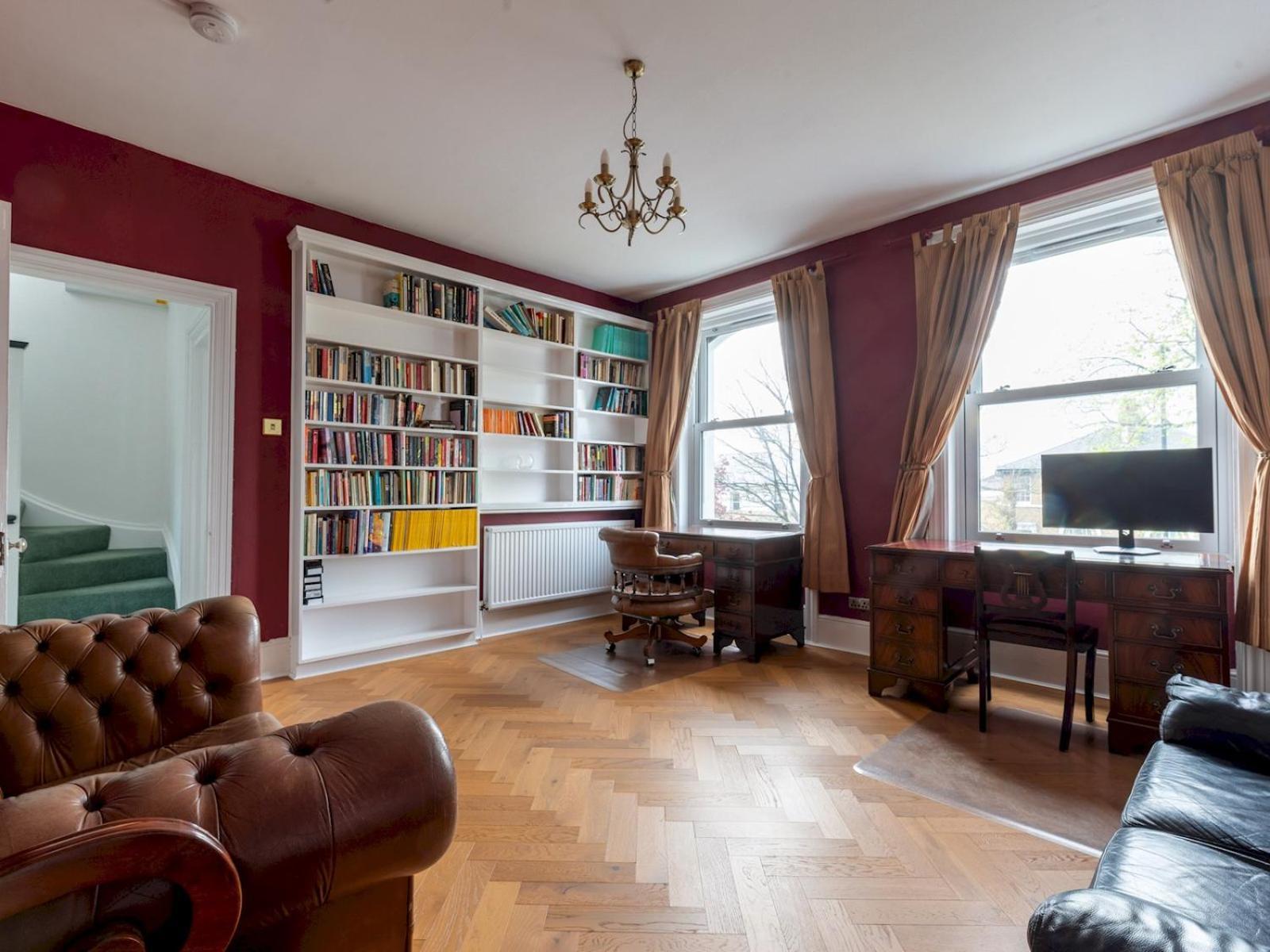 Ferienhaus Pass The Keys Elegant 4br House Parking Garden Library London